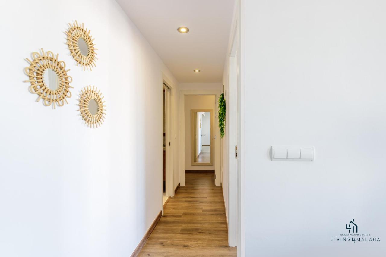 Living4malaga Theatre Square Terrace Apartament