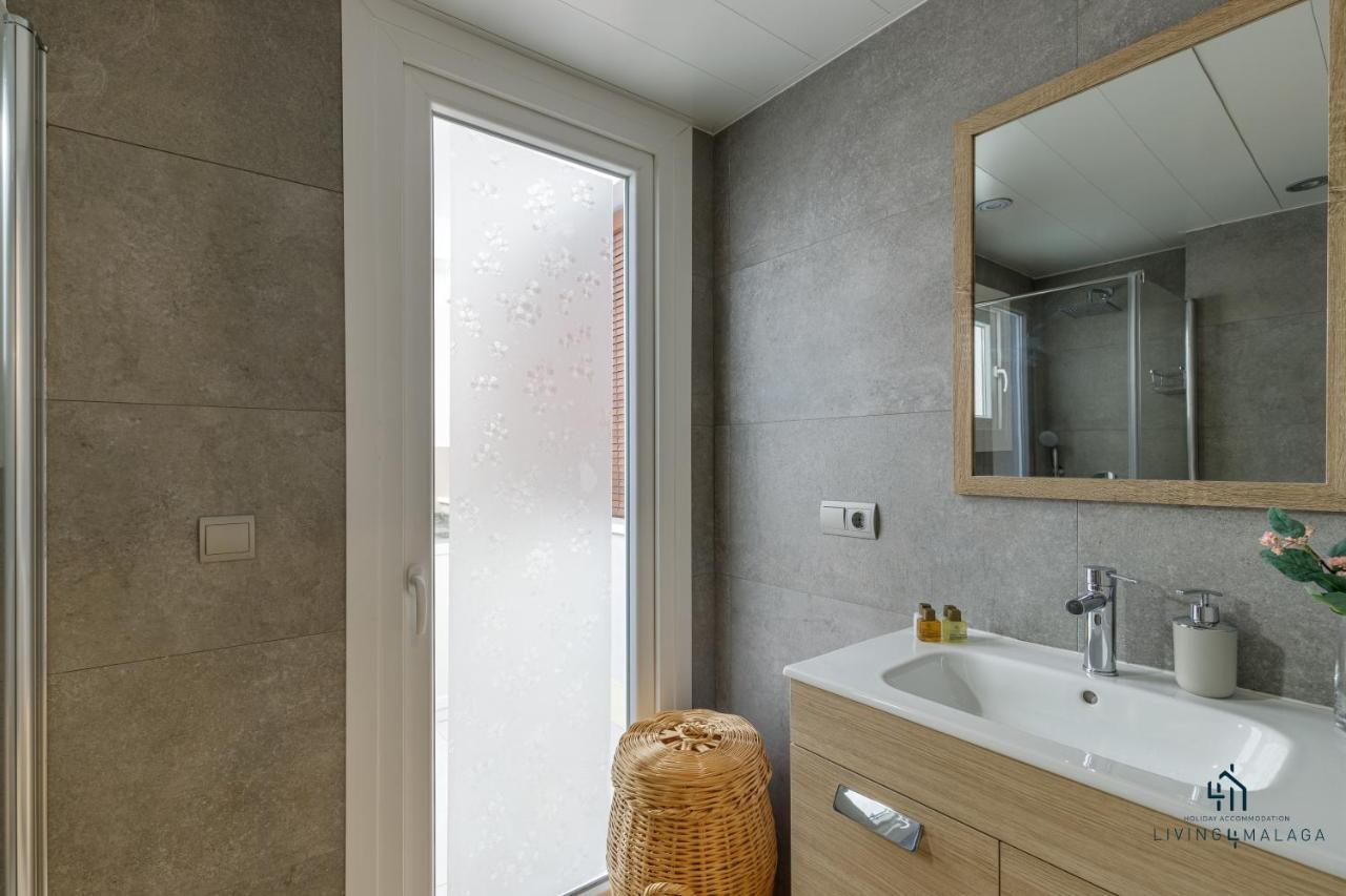 Living4malaga Theatre Square Terrace Apartamento *