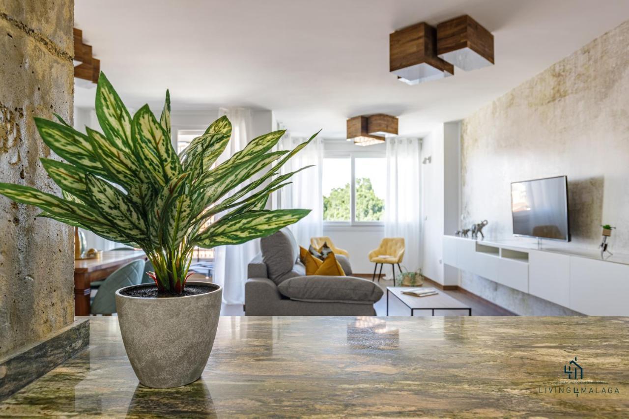 Living4malaga Theatre Square Terrace Apartament